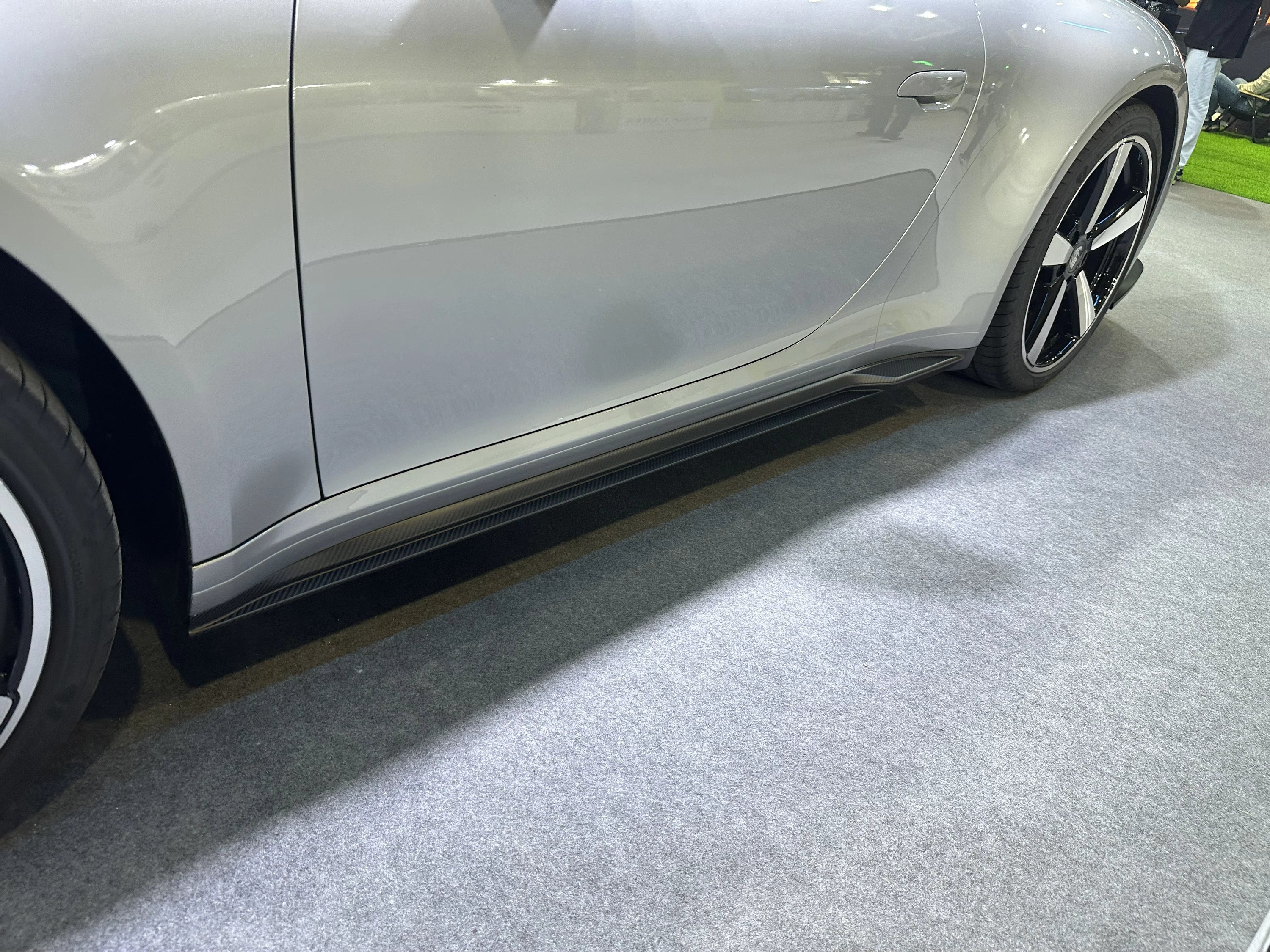 Dry Carbon Fiber 992 Side Skirts - Porsche 992 Carrera S/T/4/4S/Targa
