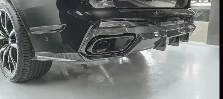 Carbon Fiber FD Style Rear diffuser - BMW X7 G07