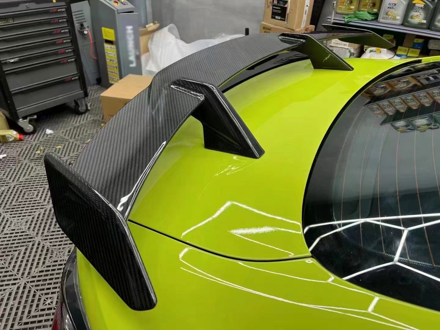 G8X M PERFORMANCE DRY CARBON FIBER WING
