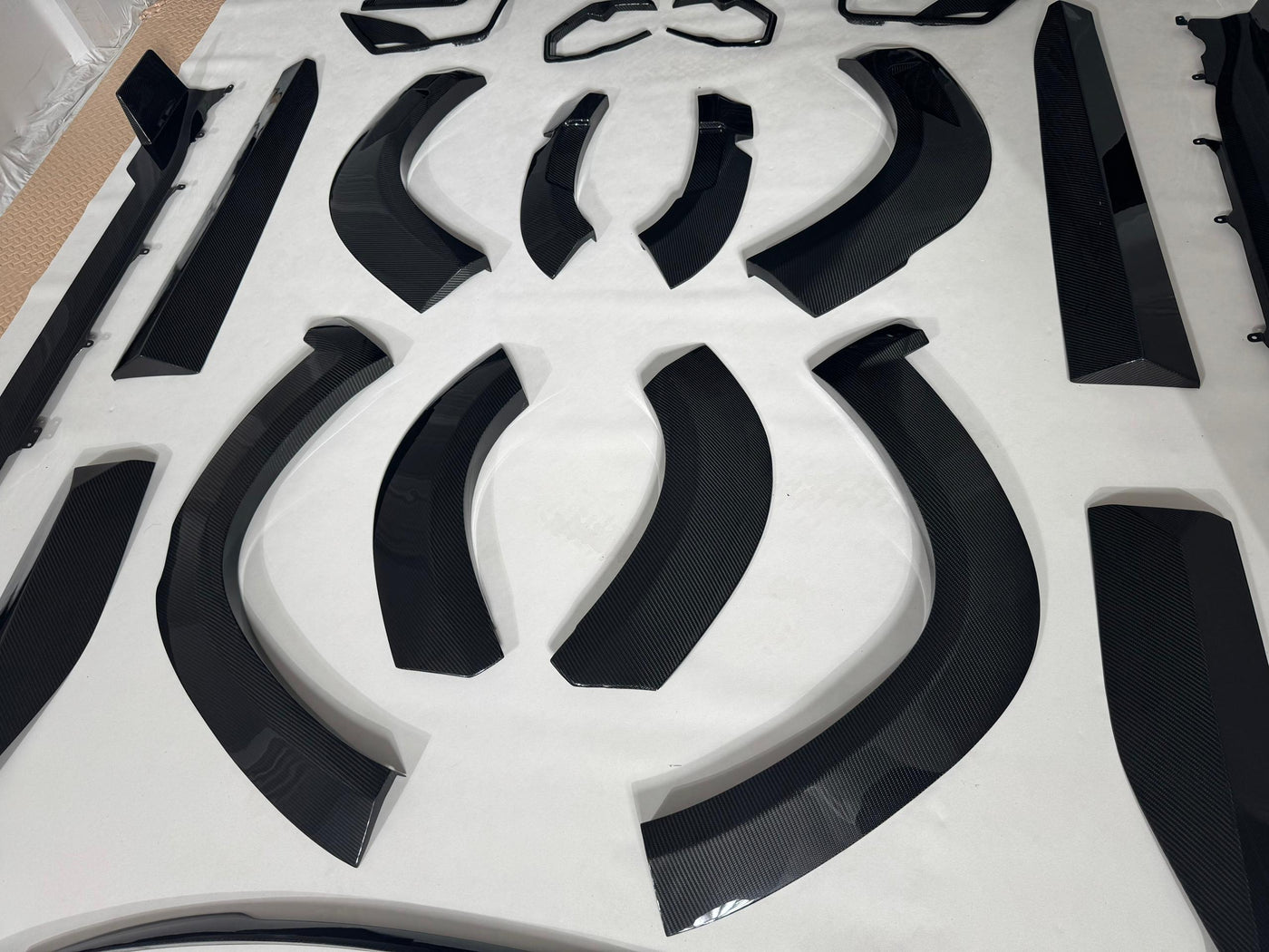 Dry Carbon Fiber RNG Style WideBody Kit - BMW XM G09