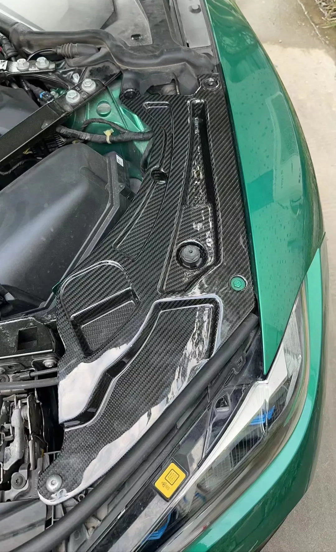 Dry Carbon Front Engine Corner Bay headlight lamp Cover Set - BMW G8X G80 & G81 M3 / G82 & G83 M4 / G87 M2