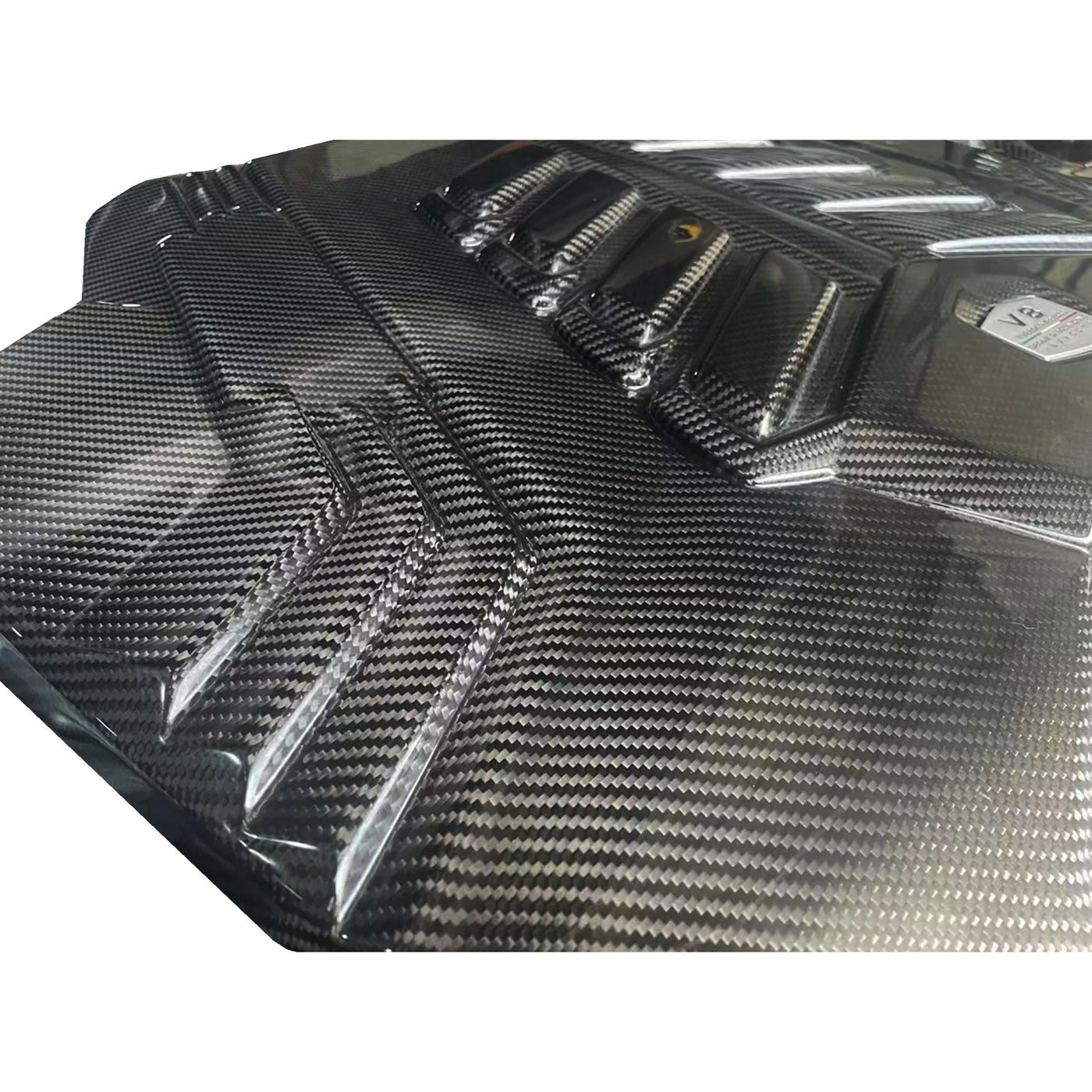 Dry Carbon Fiber Engine Bay Cover - Lamborghini URUS