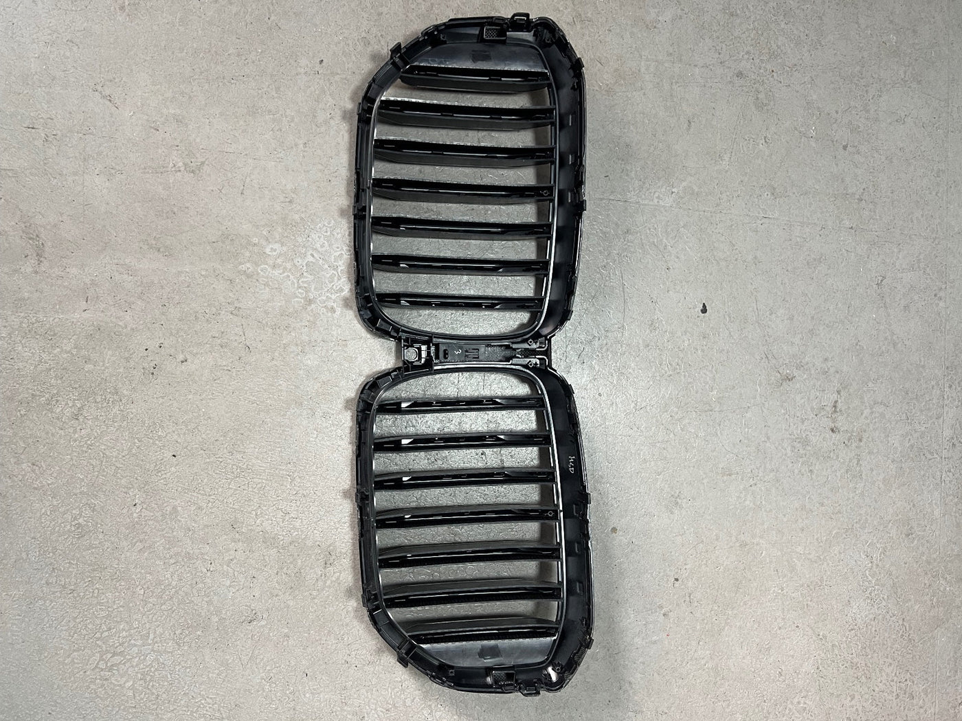 Carbon Fiber front grill V1 - BMW X5 G05
