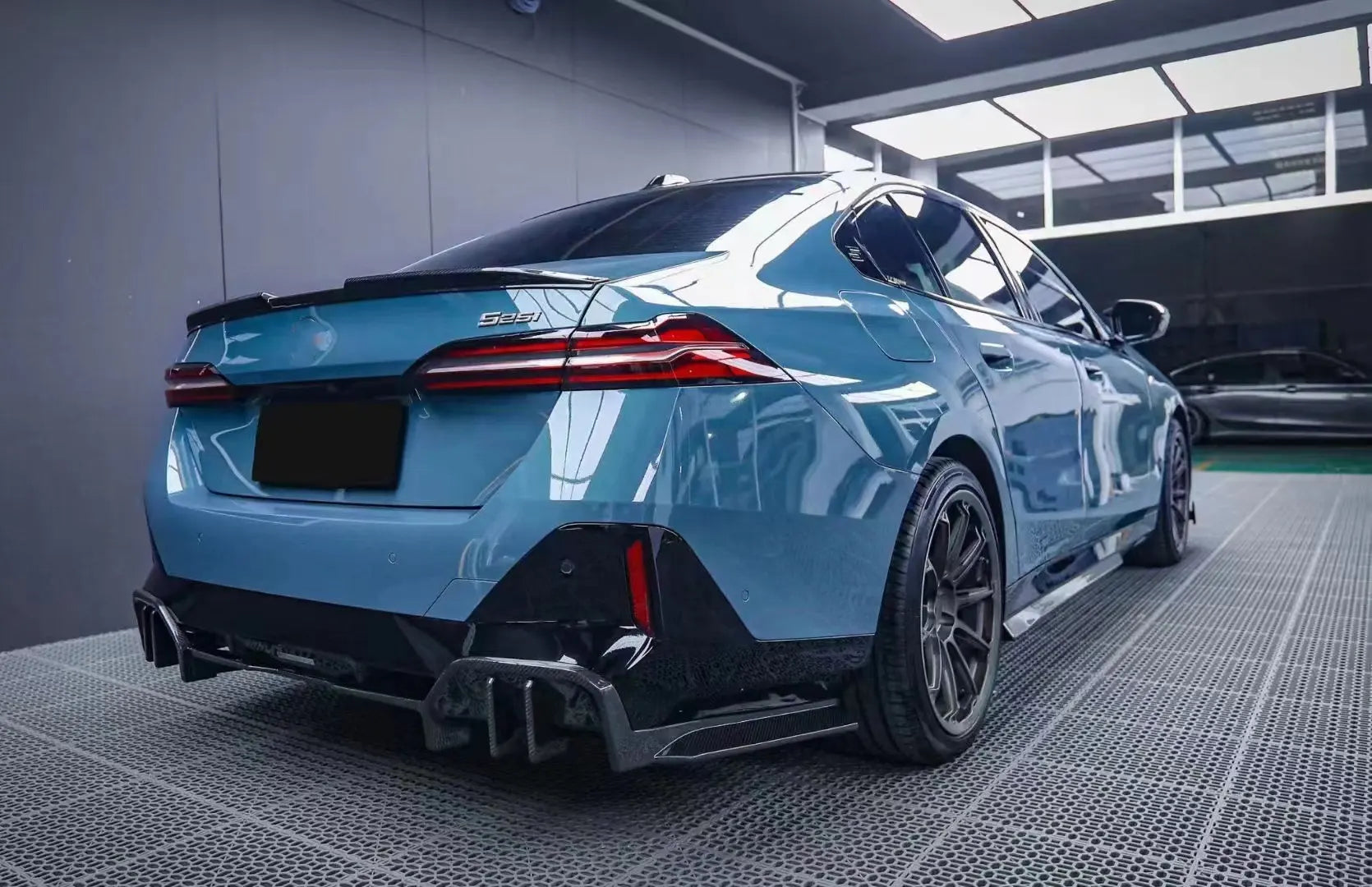 Dry Carbon Fiber MP Aero Body Kit - BMW 5 Series G60