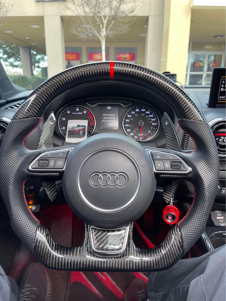 Full Custom Carbon Fiber Steering Wheel - Audi S/RS 3,4,5 2016+