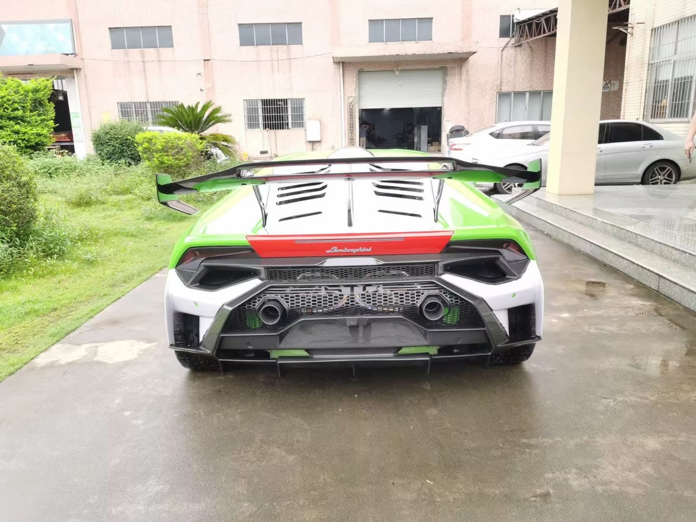 Half Carbon Fiber STO Style Rear Engine Hood Cover - Lamborghini Huracan LP580/LP610/EVO