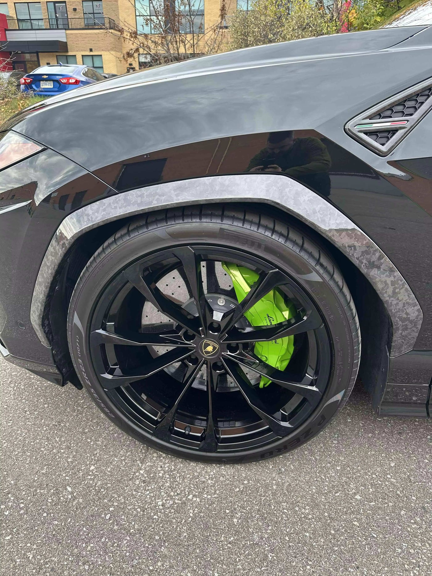 Carbon Fiber Fender Flare Trim - Lamborghini Urus