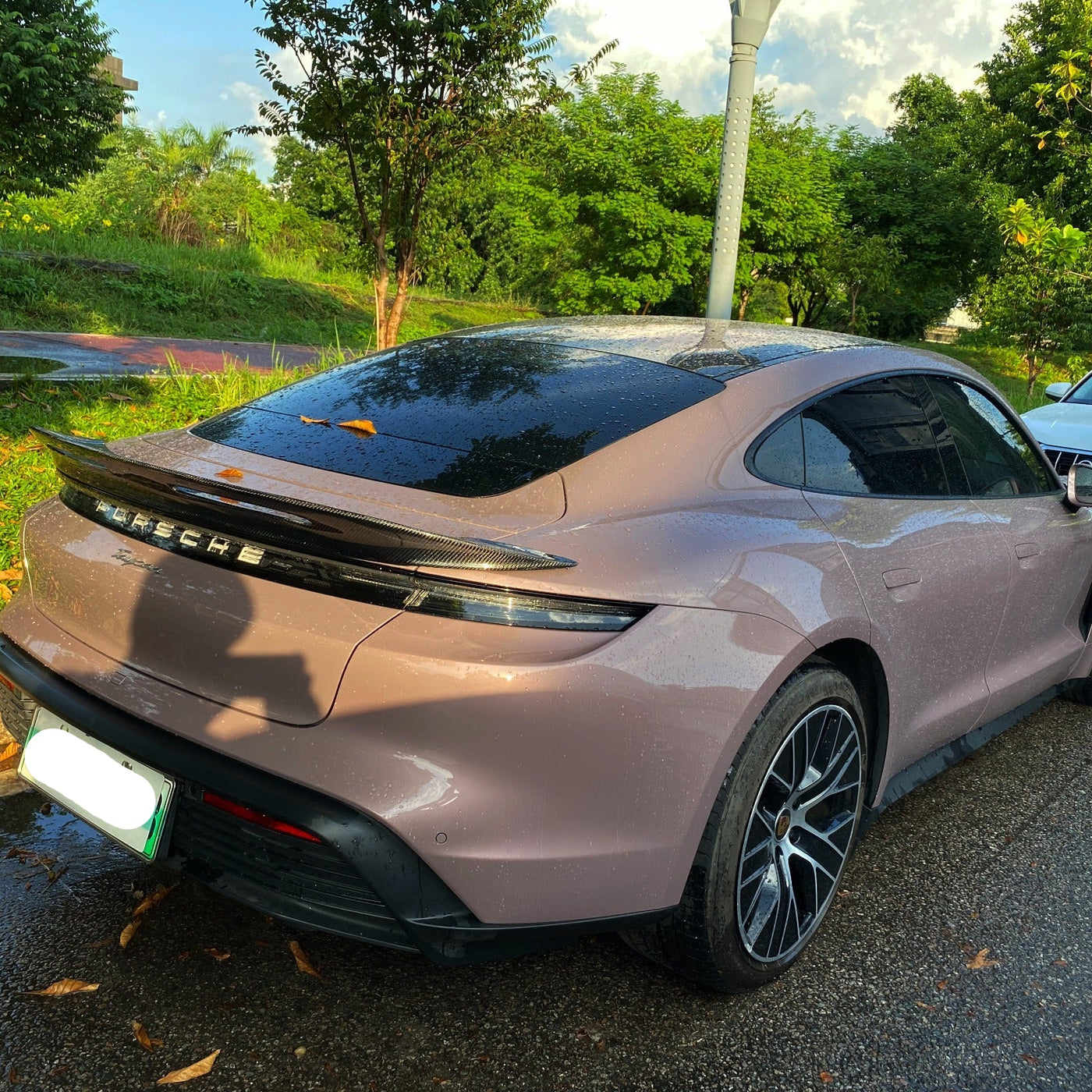 Carbon Fiber Vented Rear Spoiler - Porsche Taycan 2020+